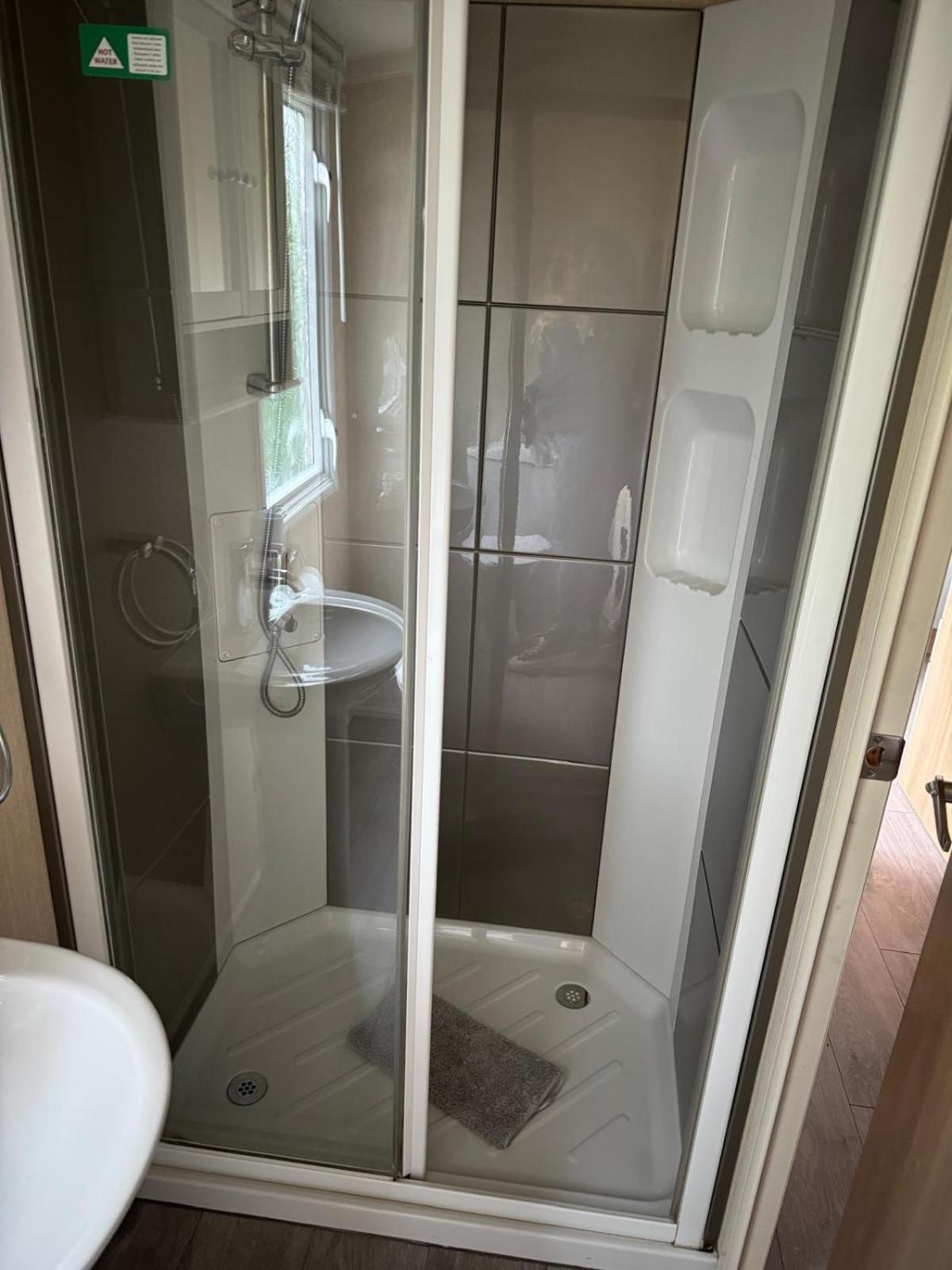 Prestige Static Caravan On 5 Star Holiday Park Cheswick  Esterno foto