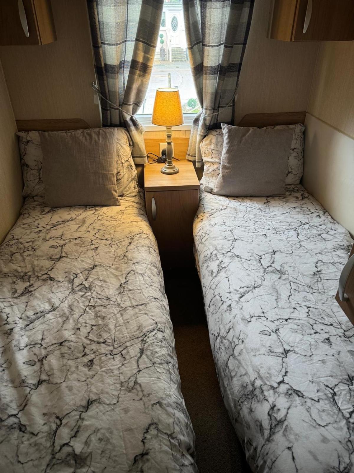 Prestige Static Caravan On 5 Star Holiday Park Cheswick  Esterno foto