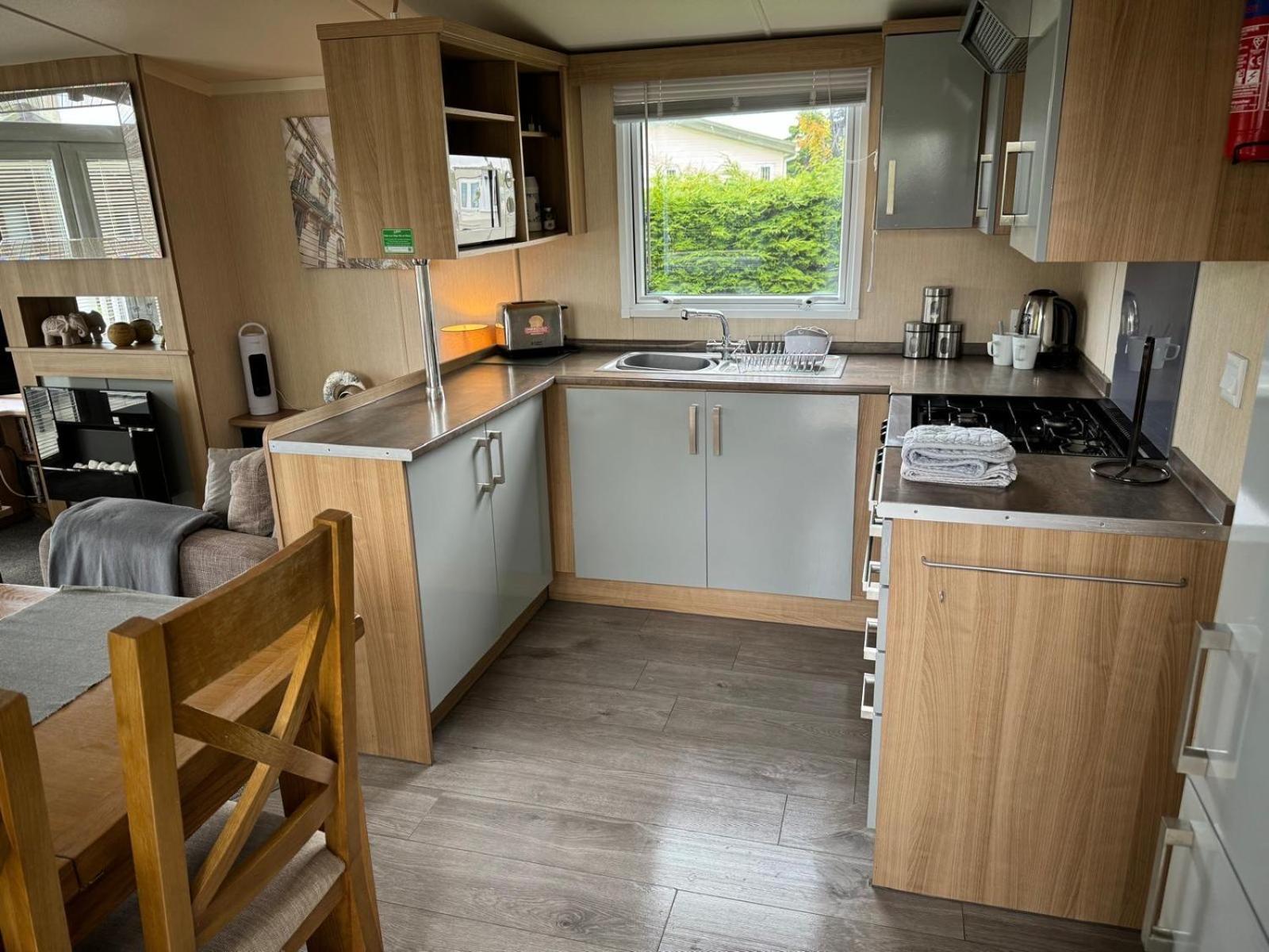 Prestige Static Caravan On 5 Star Holiday Park Cheswick  Esterno foto